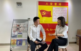 2023年7月6日上午，市产学研合作促进会党支部支部书记陈洁与党员在党支部活动室进行了面对面谈话。
