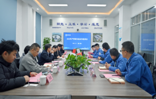 2025年2月21日，“科创中国”专家服务团走进重庆日联科技有限公司，开展产学研交流对接活动，以实际行动为民营企业发展“科技护航”。